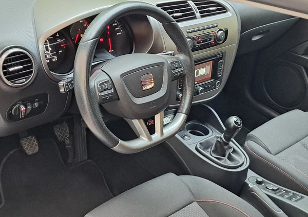 Seat Leon cena 42900 przebieg: 156808, rok produkcji 2012 z Tarnów małe 407